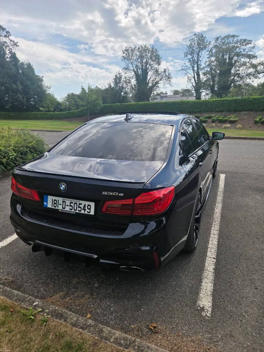 BMW 530e M Sport Performance Sunroof - Image 6