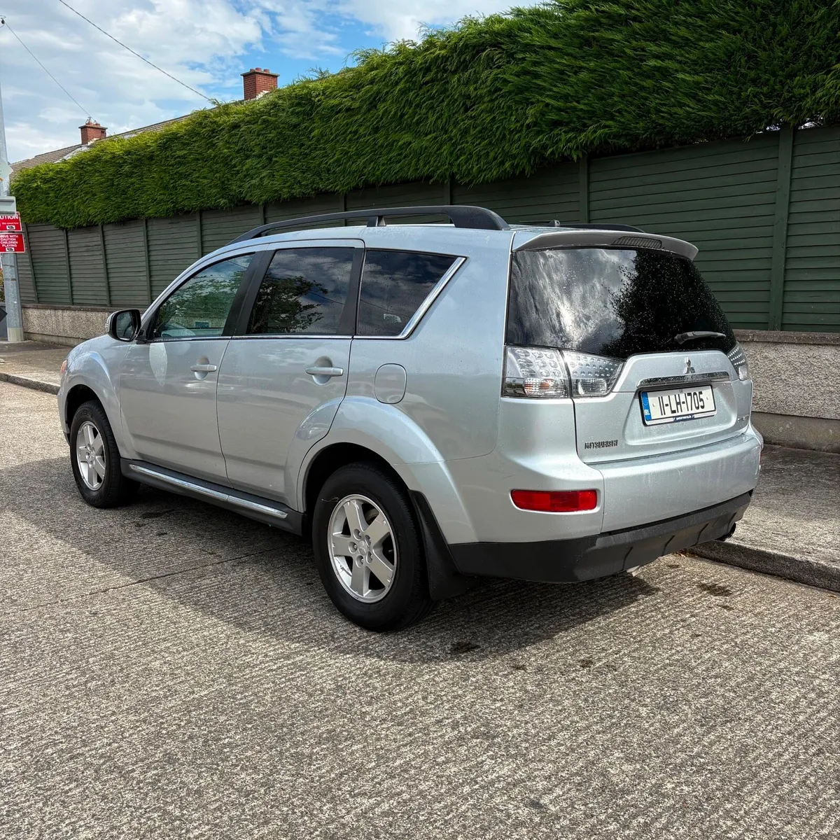 MITSUBISHI OUTLANDER 4WD AUTO,7 SEAT NEW NCT 08/27 - Image 5