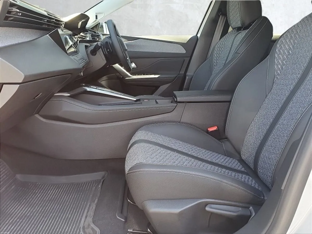 Peugeot 408 ** STUNNING DEMO ** ALLURE AUTO MHEV * - Image 6