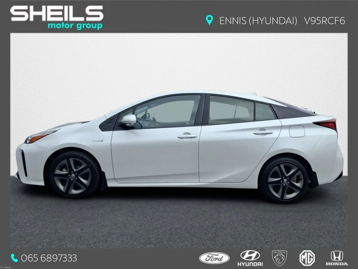 Toyota Prius 1.8 Hybrid Luxury - Image 6