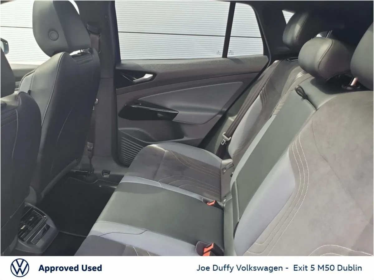 Volkswagen ID.4 STYLE 52kWh 148HP AUTO - Image 6