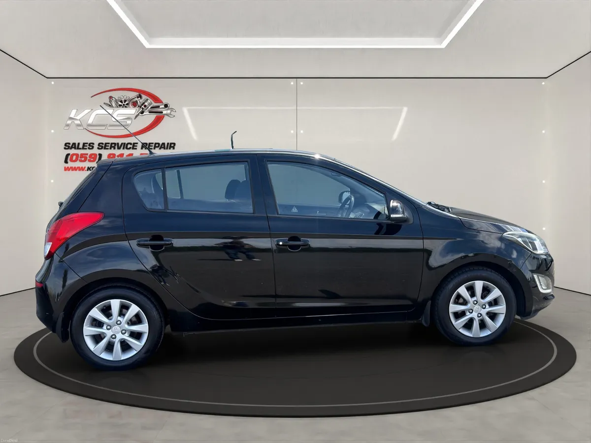 2013 Hyundai i20 - Automatic - Premium Model - Image 5