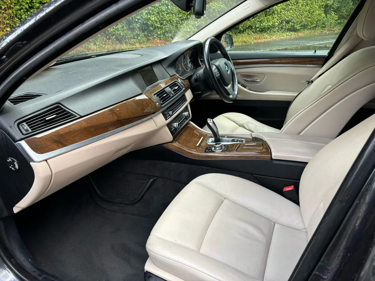 BMW 5 Series Touring - Image 6