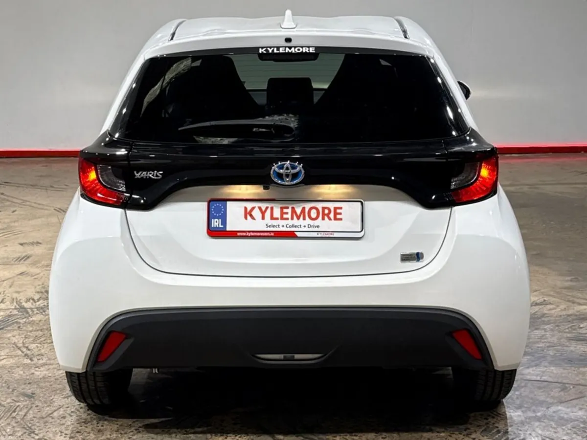 Toyota Yaris 1.5 HYBRID AUTOMATIC - CRUISE CONTROL - Image 4