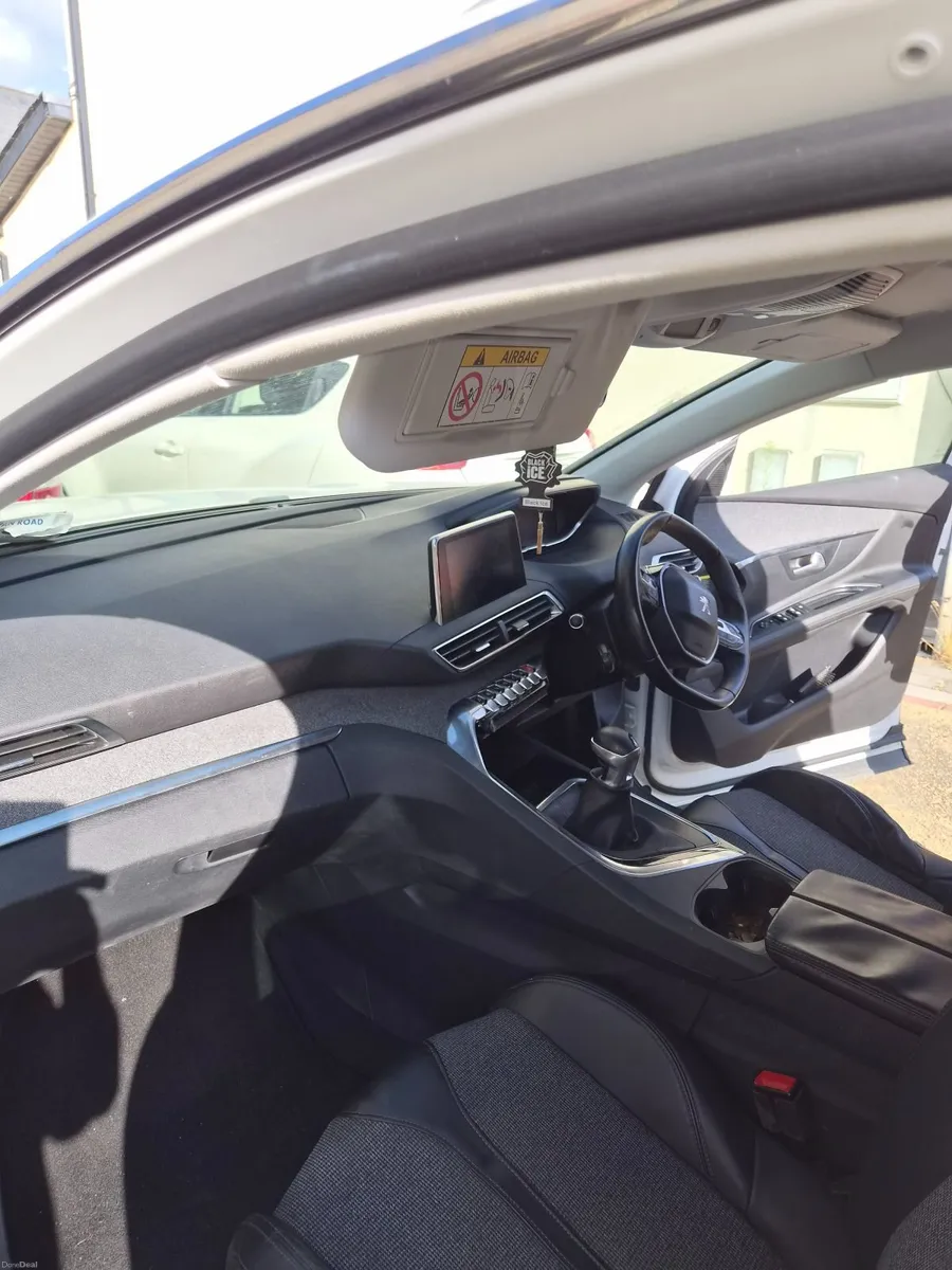 Peugeot 3008 2017 - Image 4