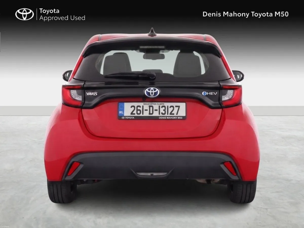 Toyota Yaris Luna Hybrid - Image 4