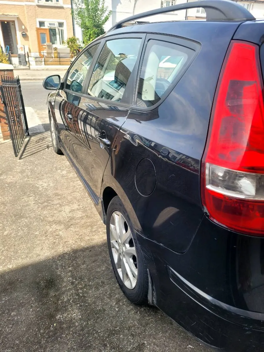 Car - Image 4
