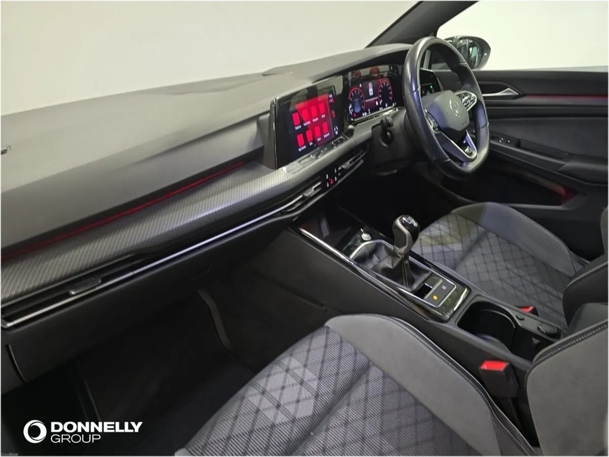 Volkswagen Golf Hatchback Black Edition - Image 2