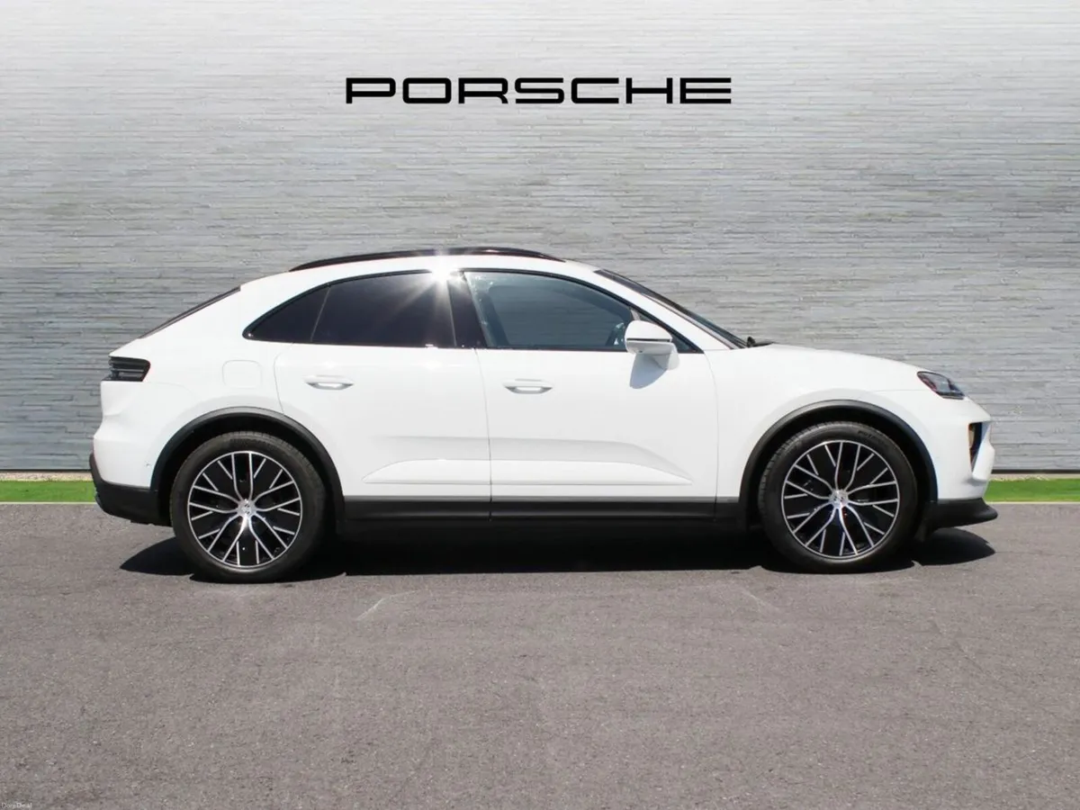 Porsche Macan Electric - Image 4