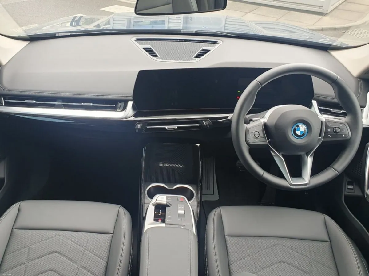 BMW X1 xDrive25e xLine - Image 4