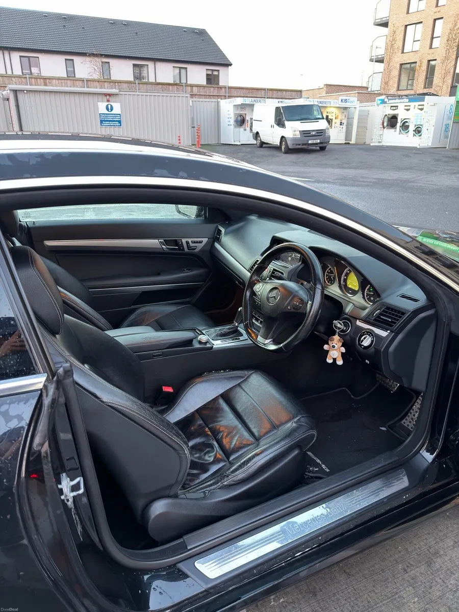 Mercedes-Benz E350 CDI Coupe - Image 6