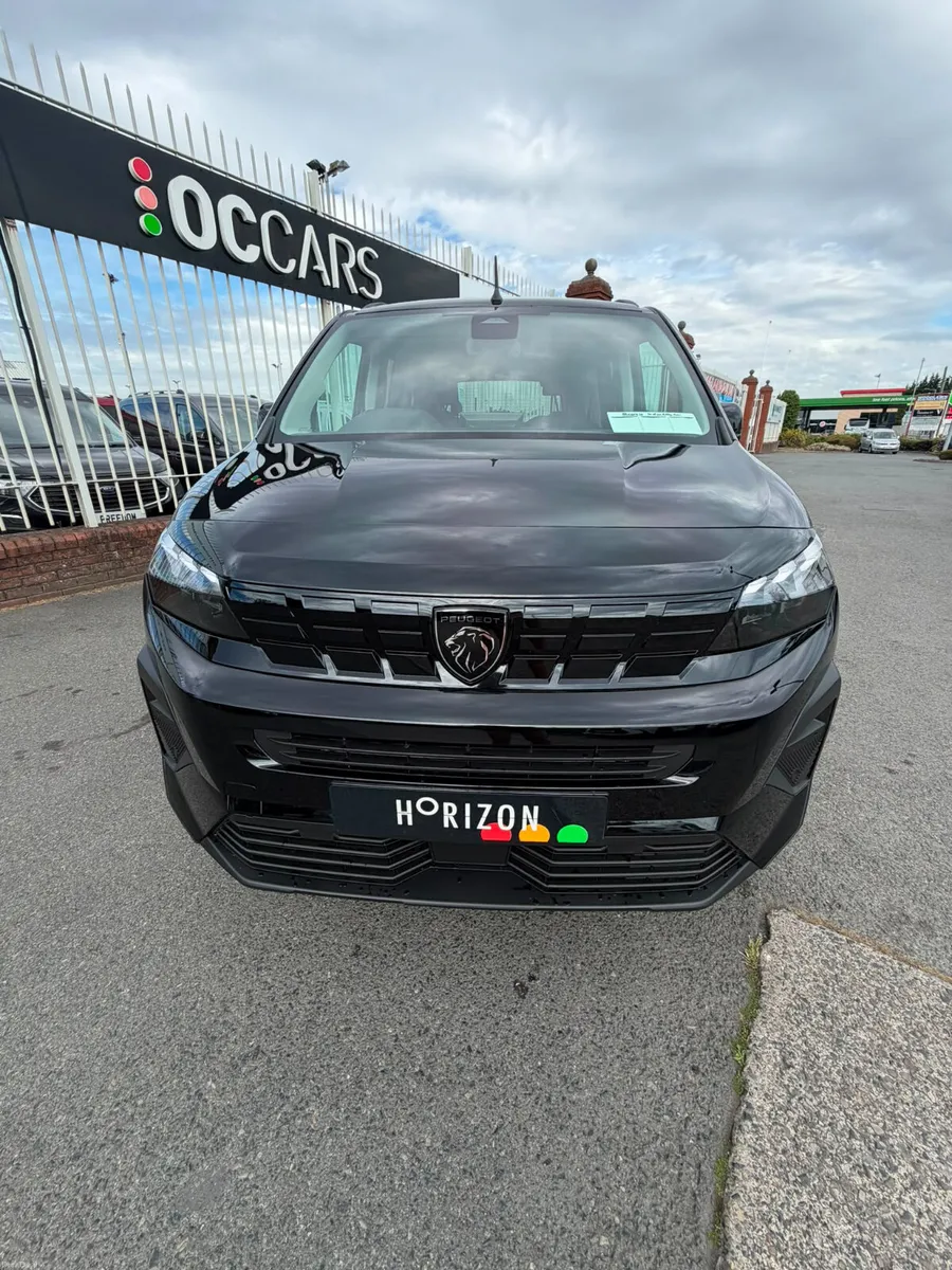 Wheelchair Accessible Peugeot Horizon RS 5Seats+WC - Image 2