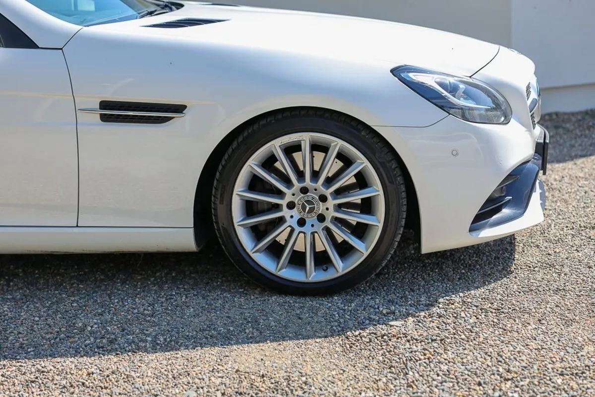 Mercedes SLC late 2017 - Image 2