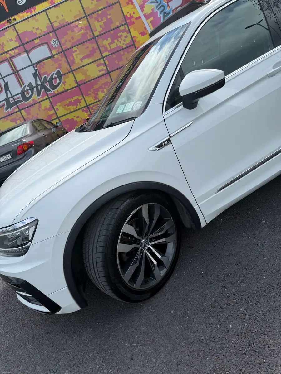Volkswagen Tiguan - Image 3