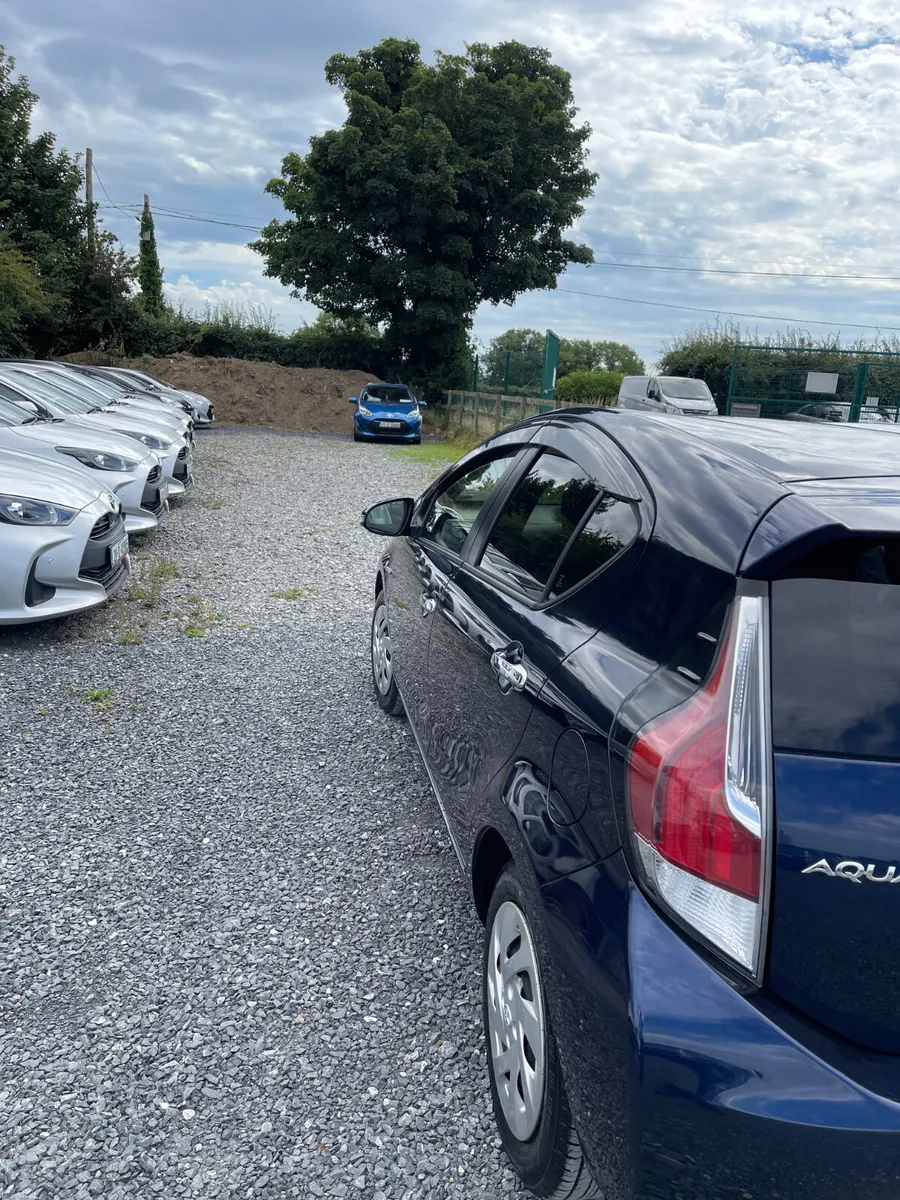 Toyota Aqua 2016 automatic hybrid - Image 6