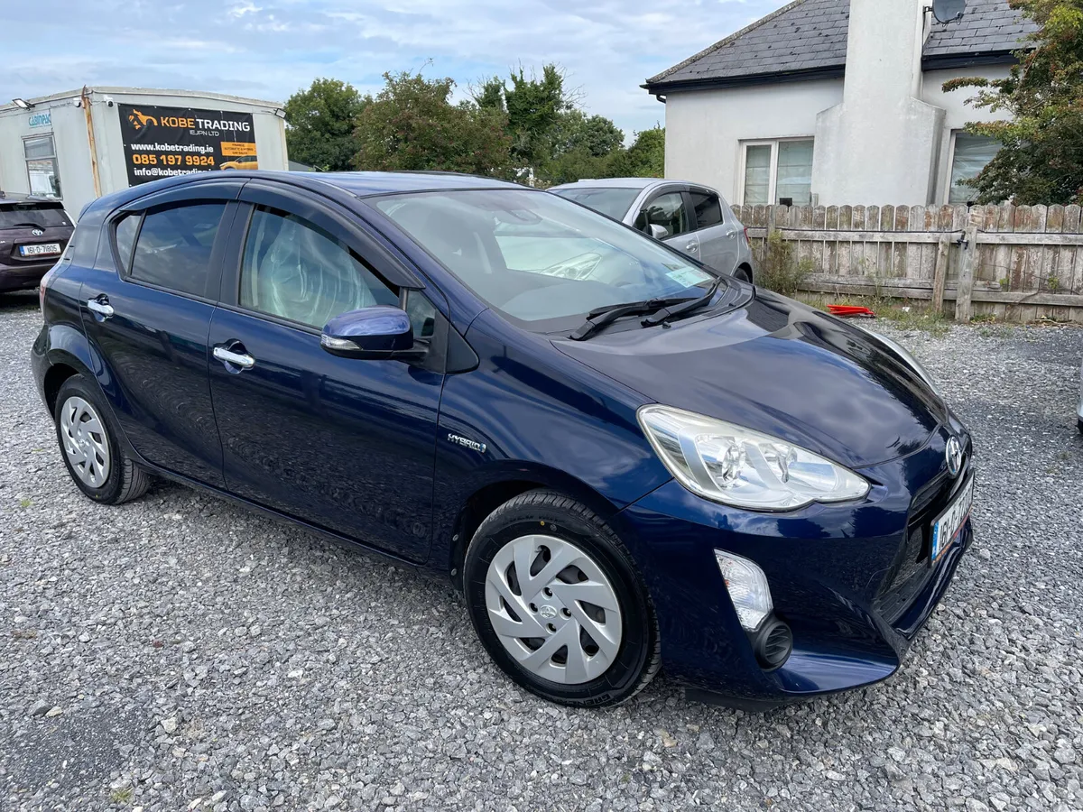 Toyota Aqua 2016 automatic hybrid - Image 3