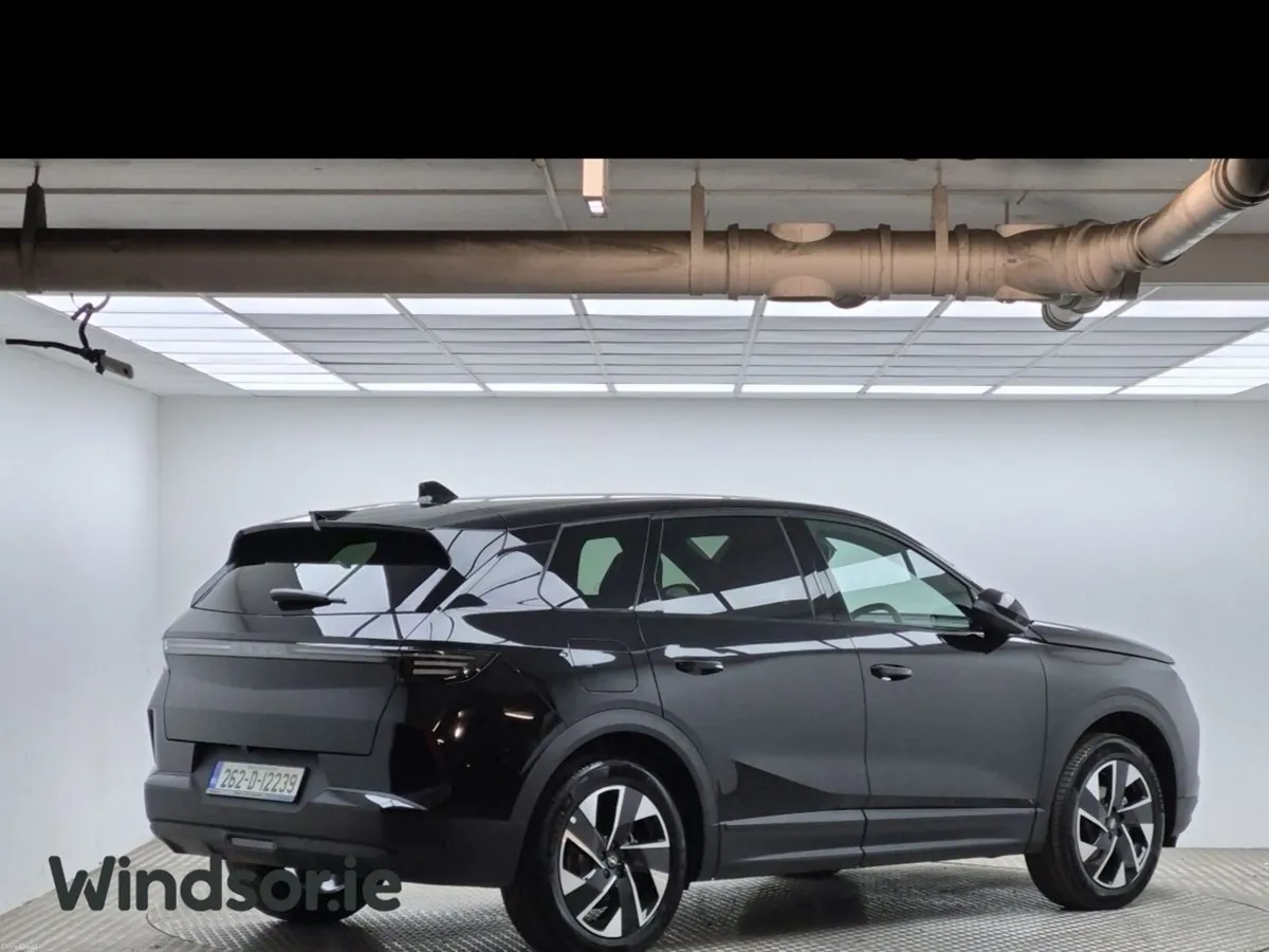 Opel Grandland Hybrid 145PS GS with Tech Pack - Image 2