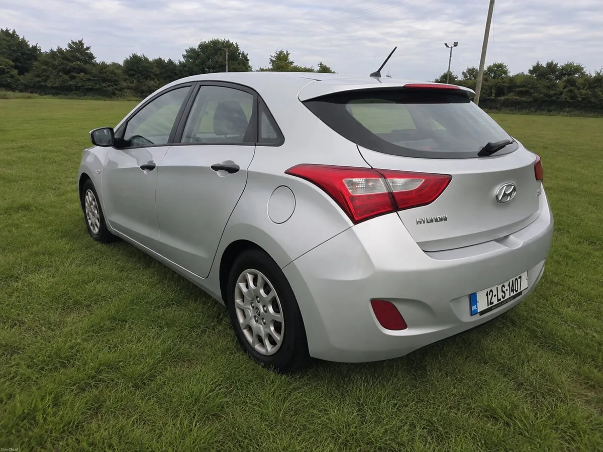 2012 Hyundai i30 1.4 petrol - Driving absolutely f - Image 3