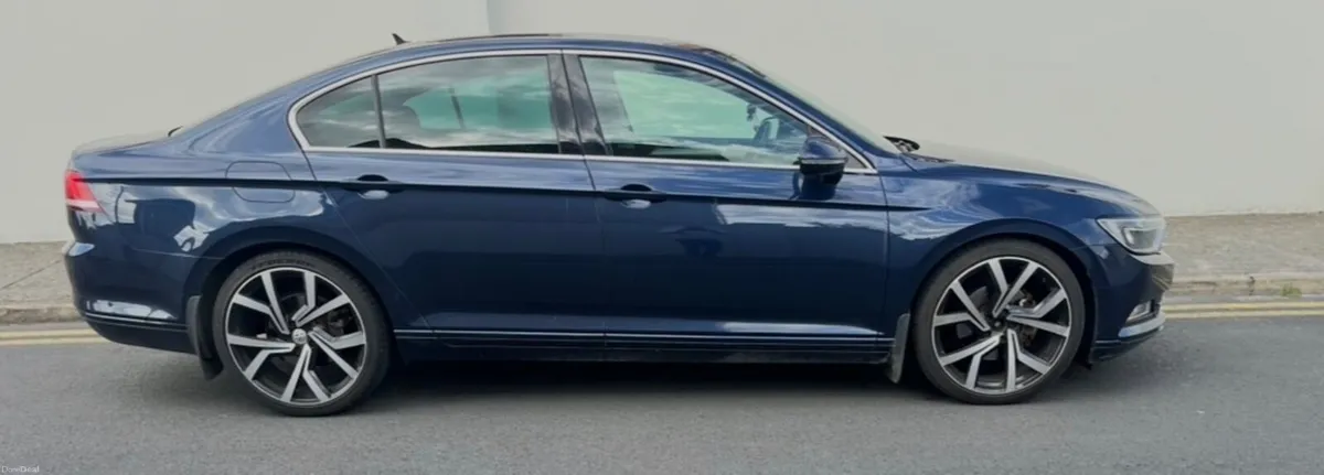 Volkswagen Passat 2015  2.0 SE Business BlueMotion - Image 4