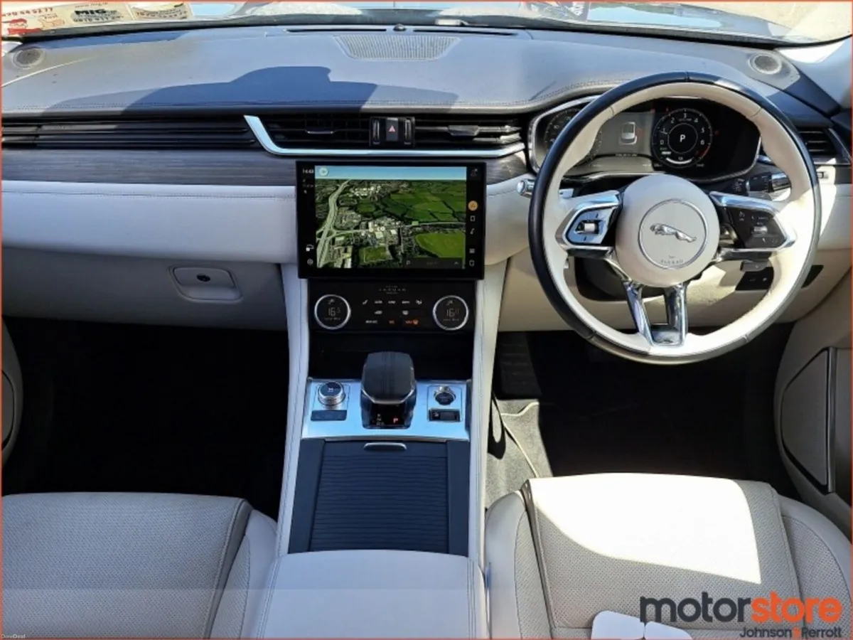 Jaguar F-Pace 2.0 I4 PHEV 404 PS AWD Auto S - Image 4