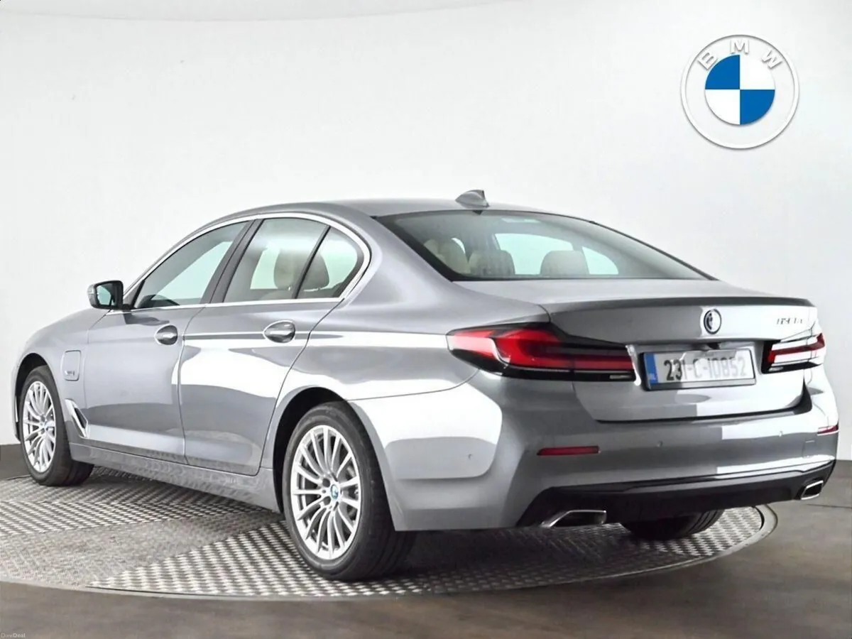 BMW 5-Series 530e SE Saloon - Image 2