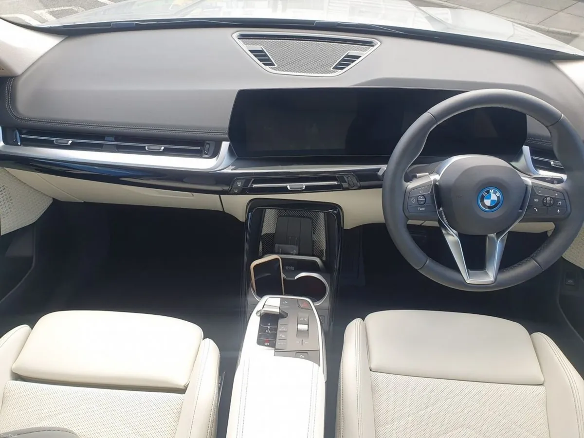 BMW X1 xDrive25e xLine - Image 4