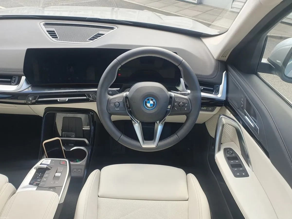 BMW X1 xDrive25e xLine - Image 5