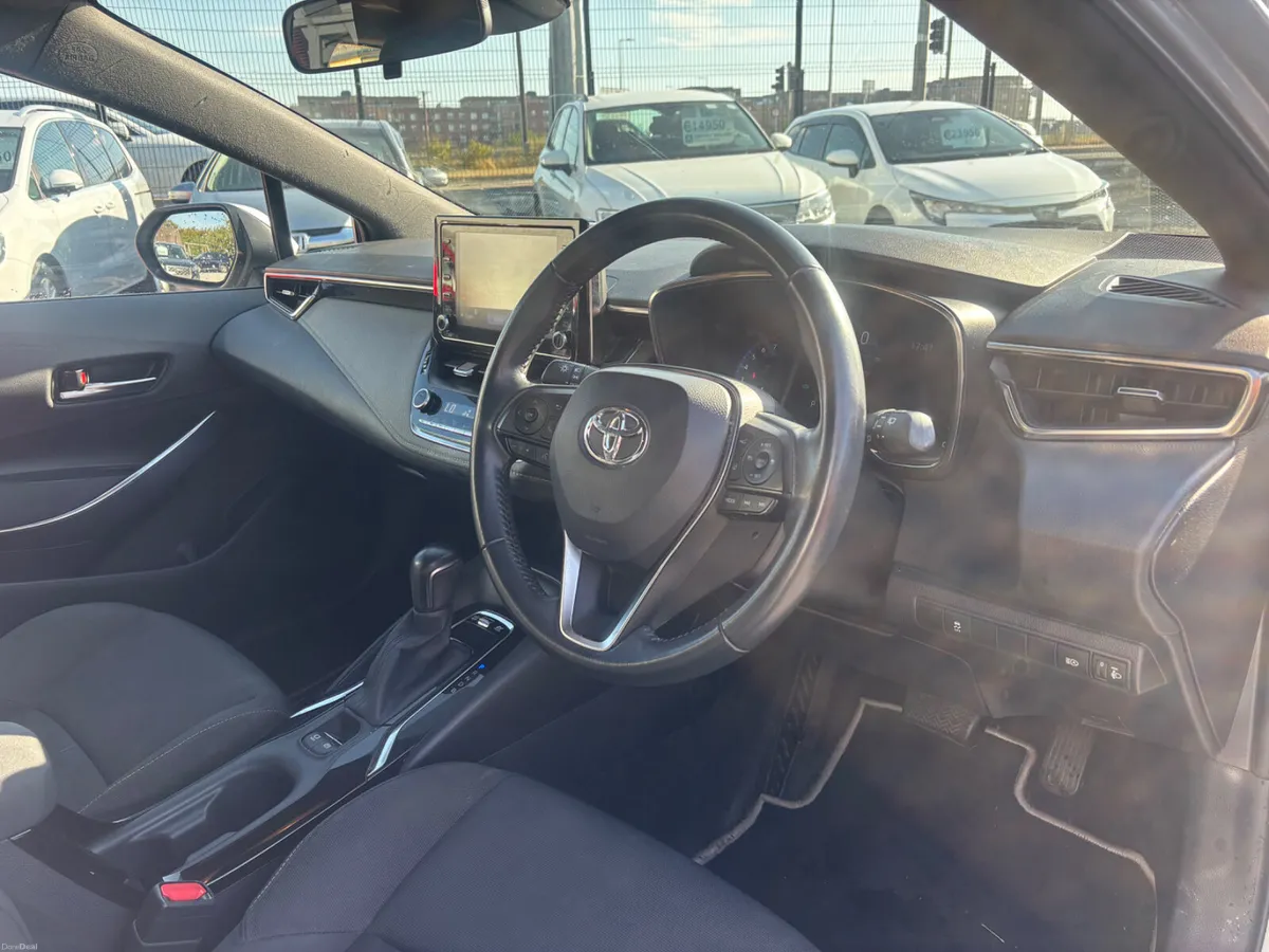 Toyota Corolla - Image 5