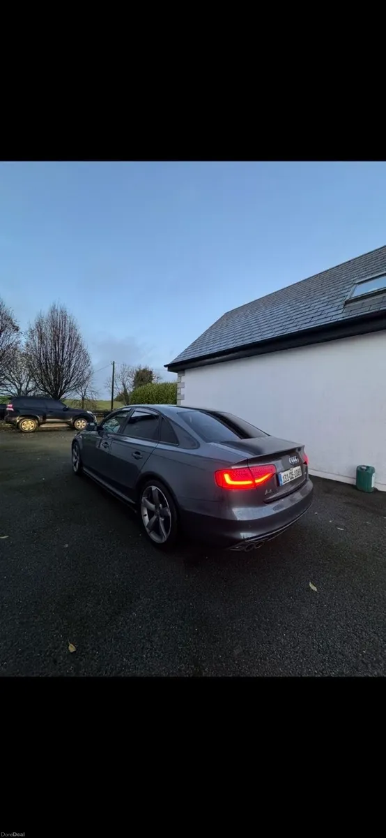 Audi a4 S-line AUTO - Image 2