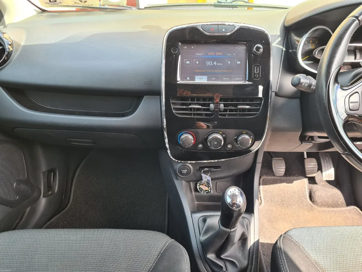 Renault Clio 2015 - Image 5