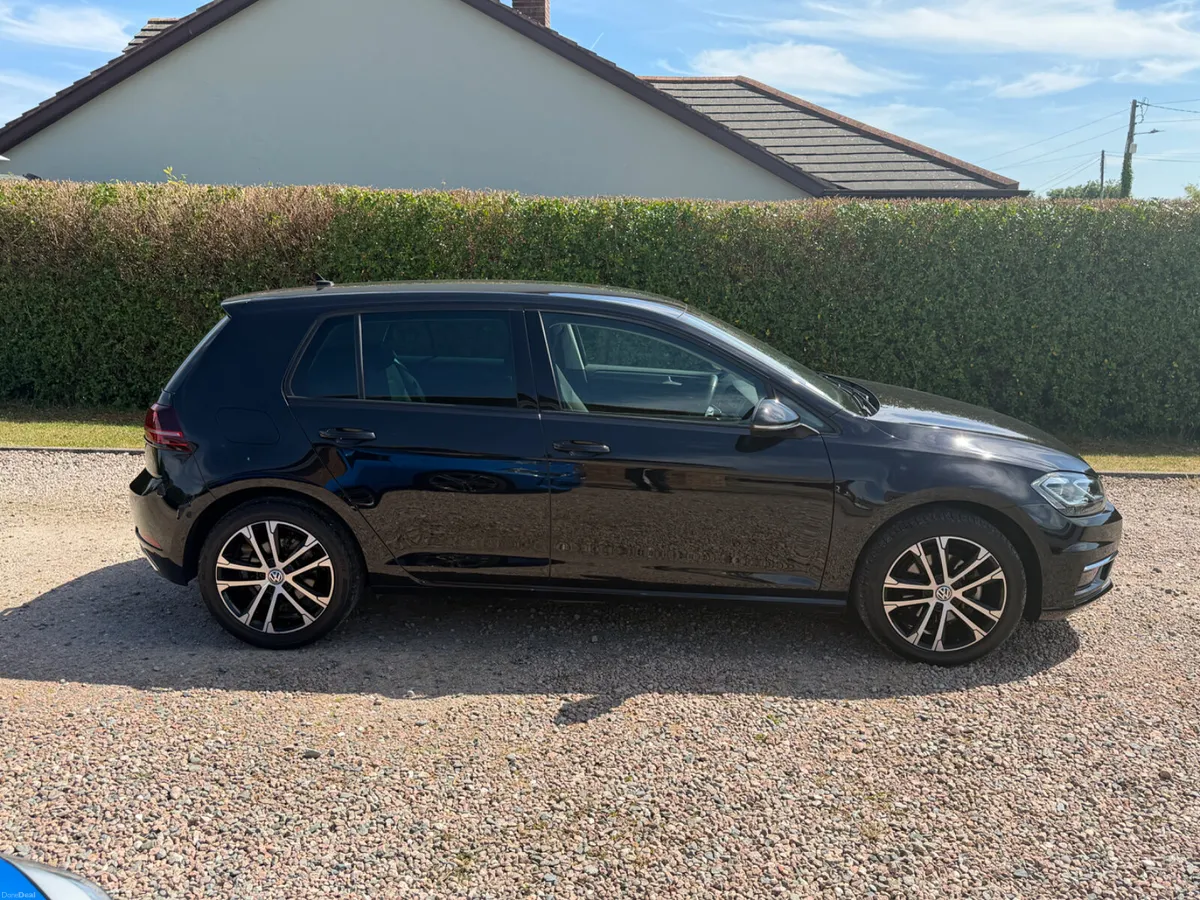 201 Volkswagen Golf Meister LOW KM - Image 3
