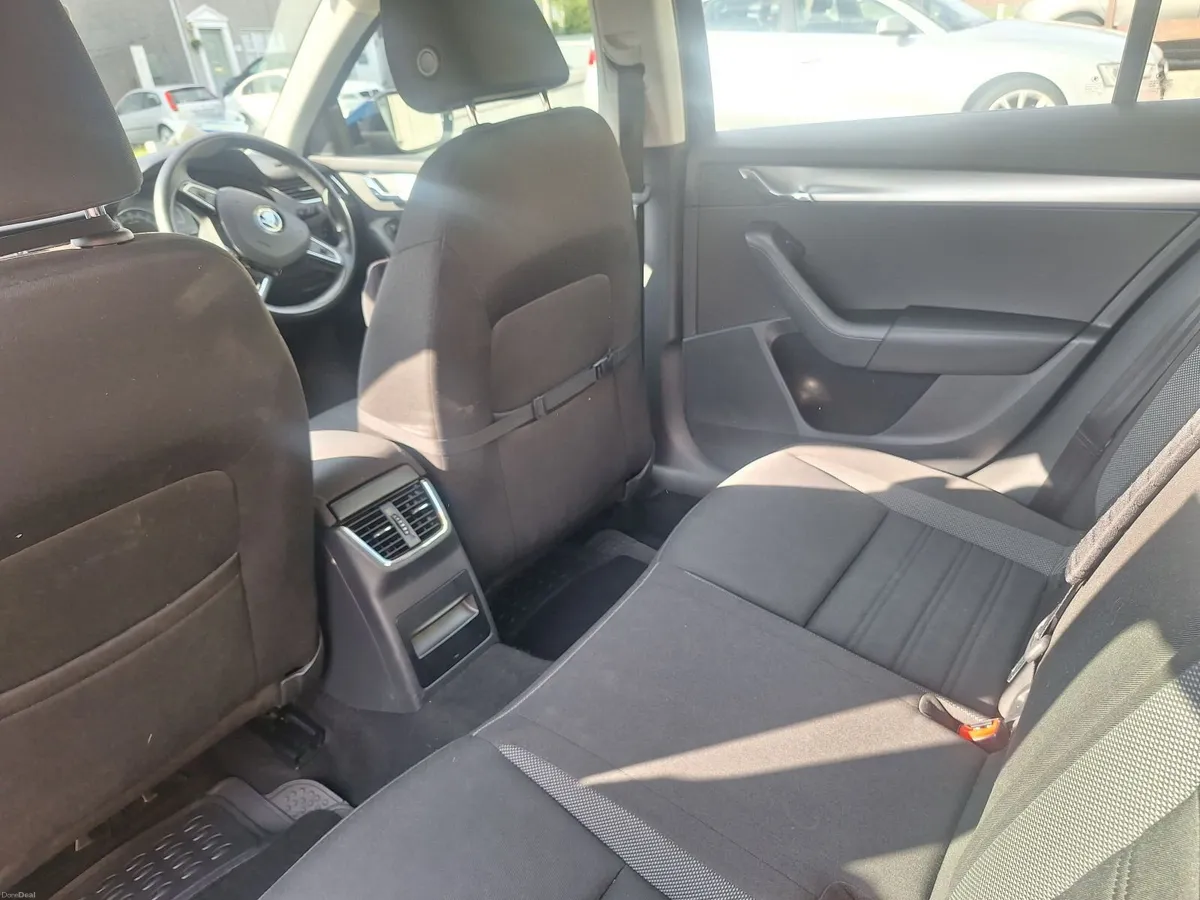 Skoda Octavia 2018 - Image 3