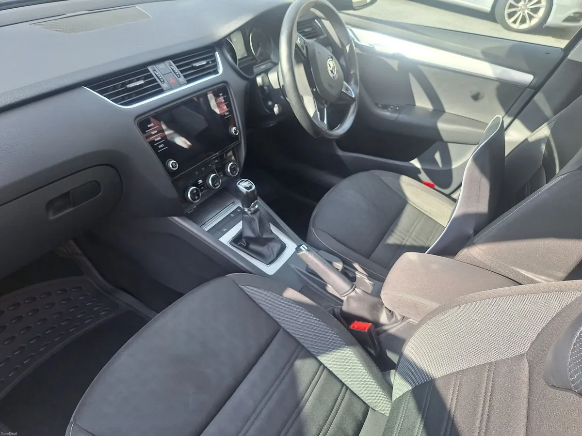 Skoda Octavia 2018 - Image 5