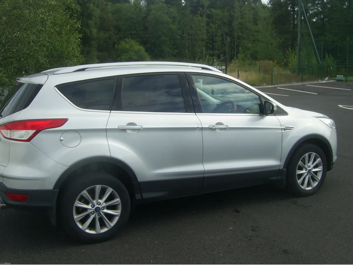 Ford Kuga TITANIUM 2.0 TD 120 S6 M6 F 5DR FWD - Image 5