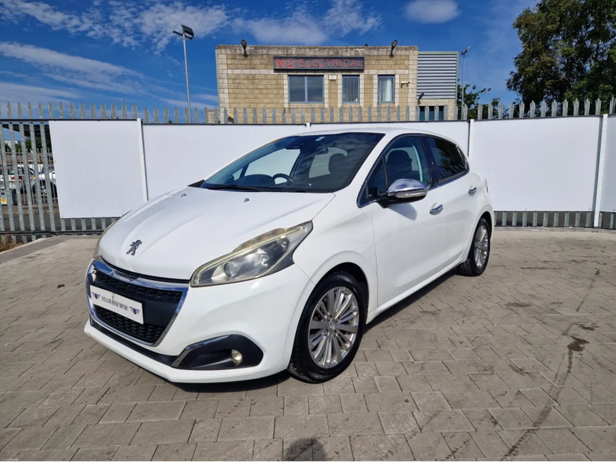 Peugeot 208 1.2 AUTO TOP SPEC - Image 6