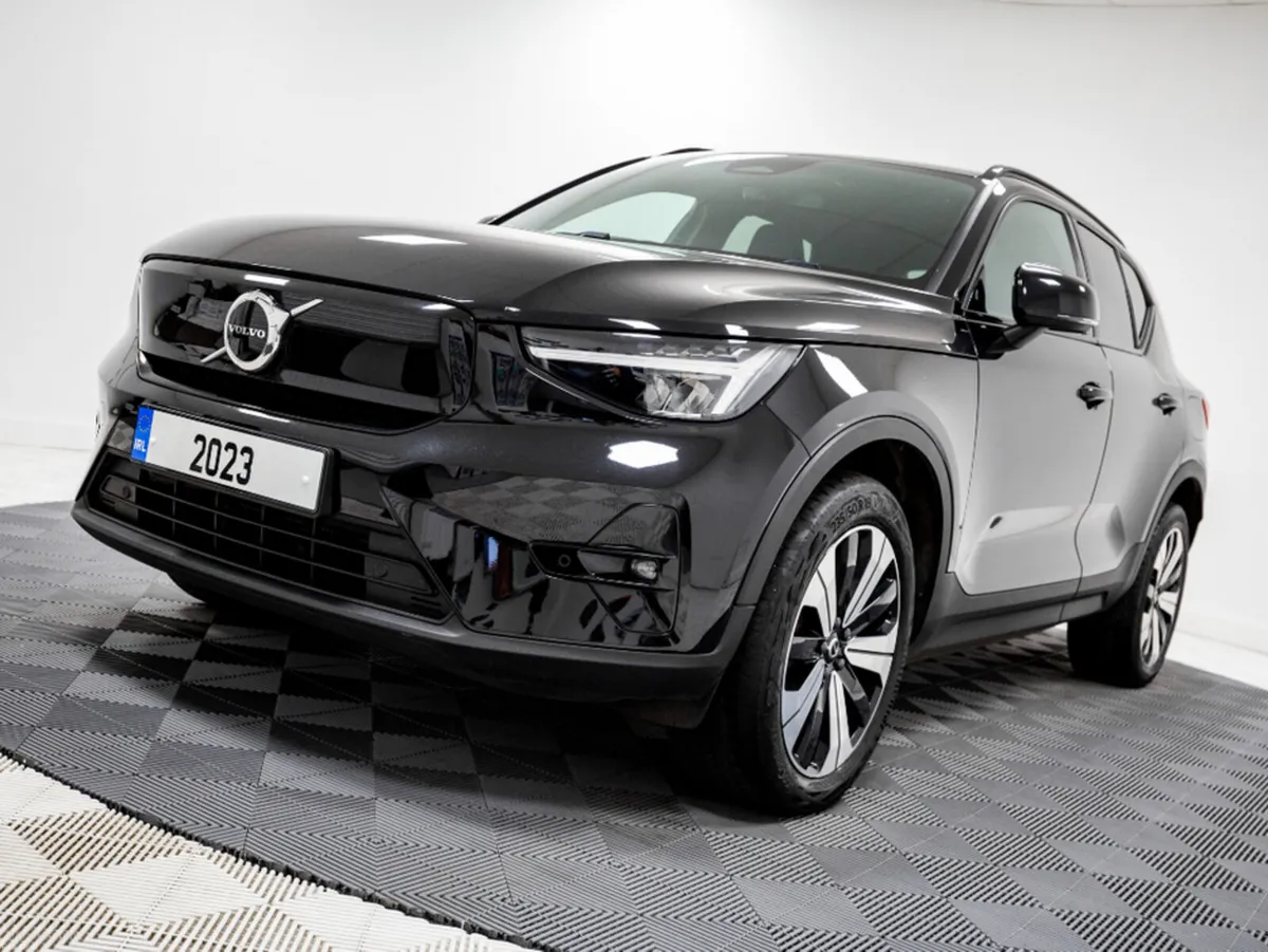 Volvo XC40 Recharge Plus 69kWh 230HP - Image 3