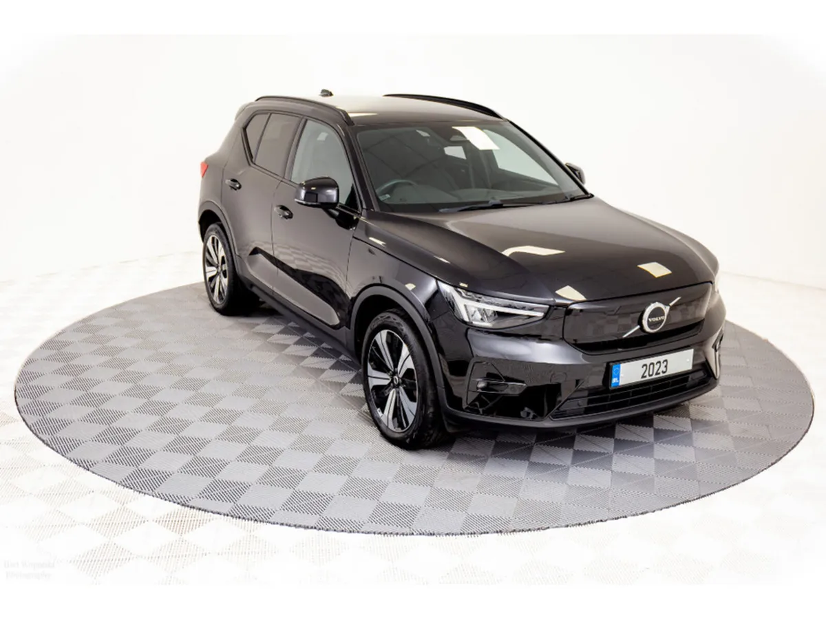 Volvo XC40 Recharge Plus 69kWh 230HP - Image 1