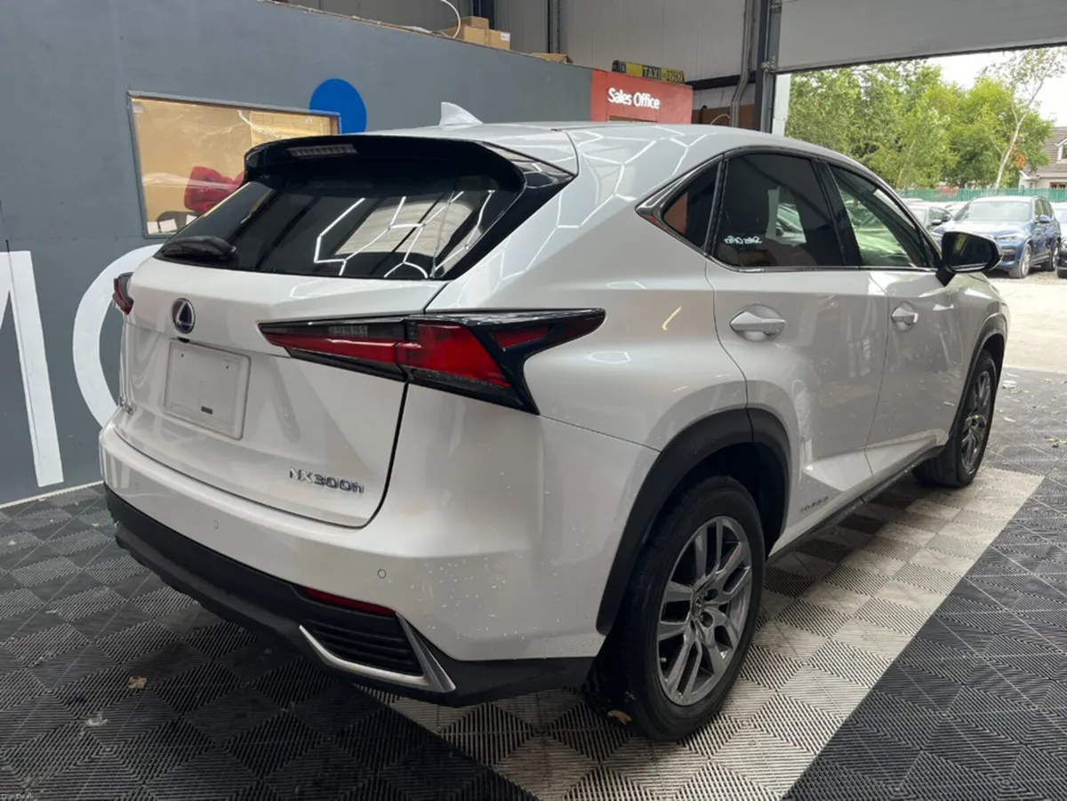 Lexus NX LEXUX 2019  NX300H VERSION L 2.5 AUTOMATI - Image 3