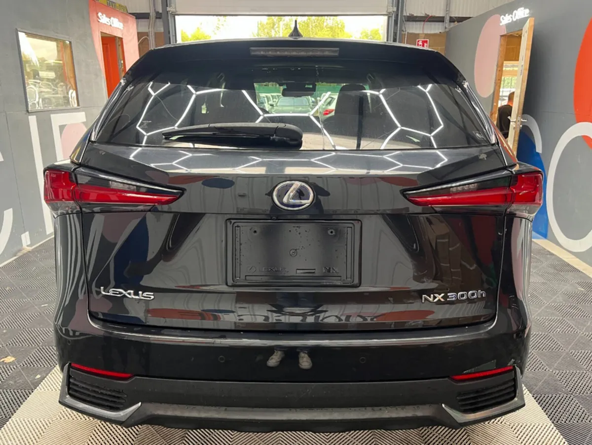Lexus NX LEXUX NX300H VERSION L 2.5 AUTOMATIC / CR - Image 4
