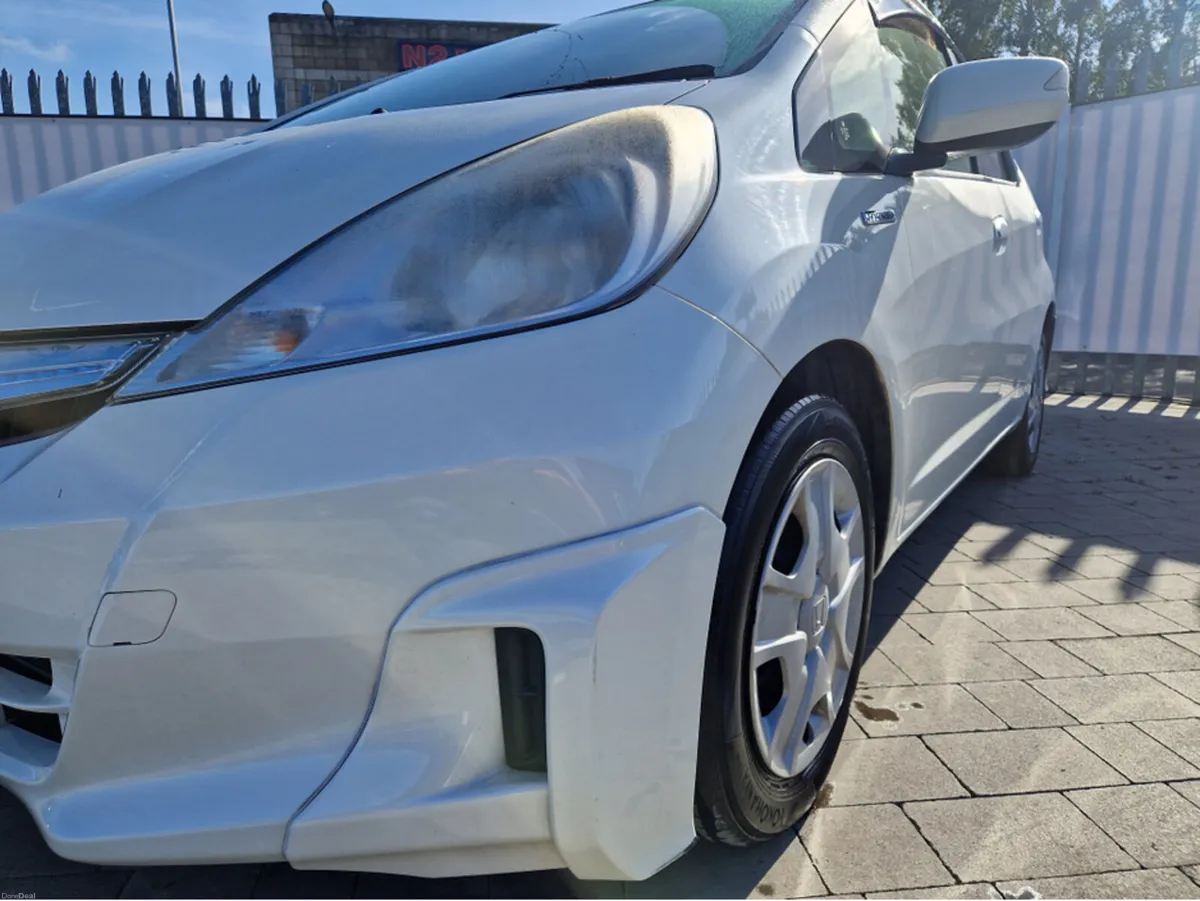 Honda Fit 1.3 HYBRID - Image 2
