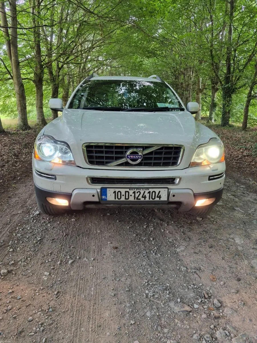 Volvo XC90 2010 - Image 2