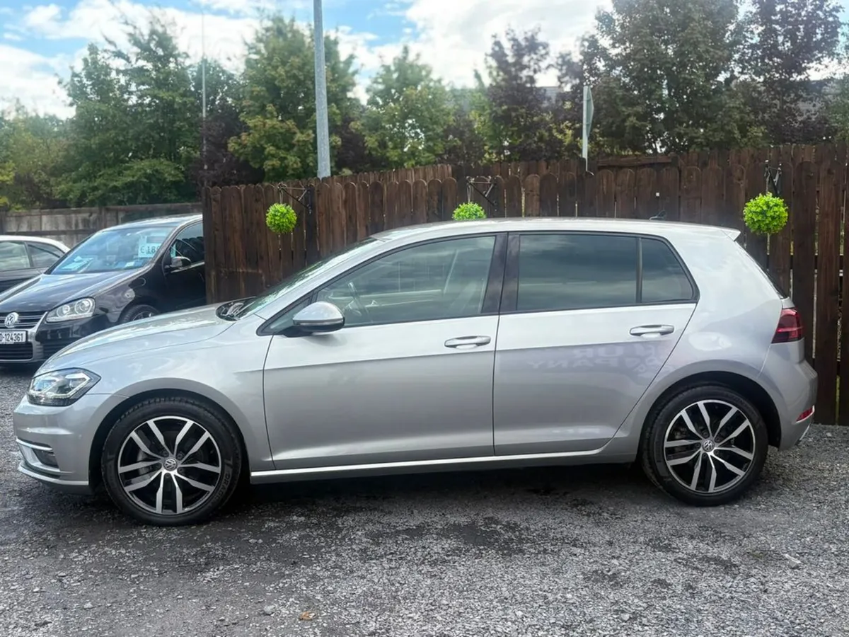 Volkswagen Golf AUTO - HIGHLINE - 31KMS! - Image 4