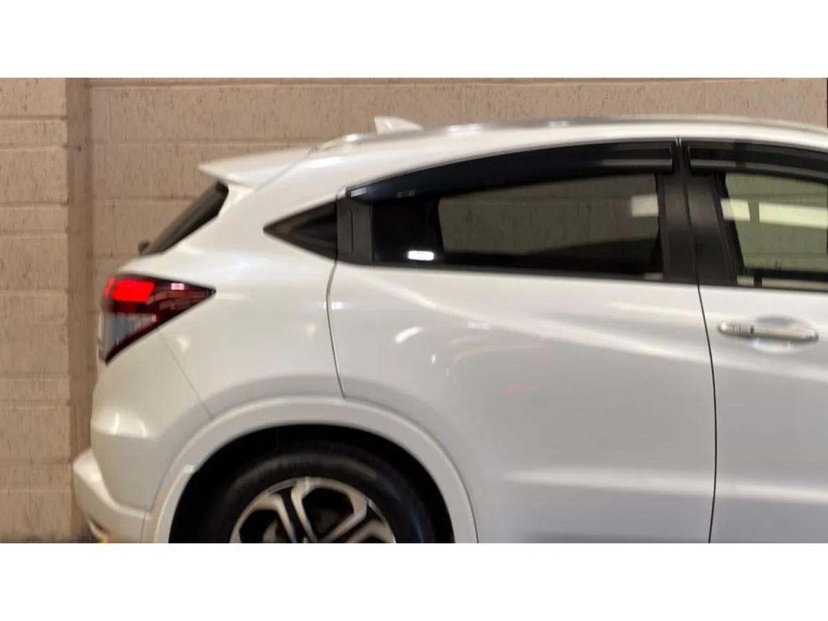 Honda Vezel Hybrid Z - Image 5