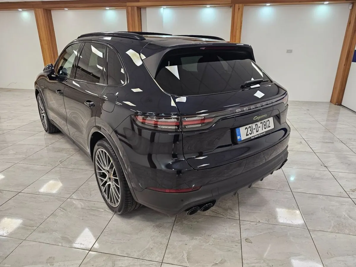 Porsche Cayenne LOW LOW MILES - Image 5