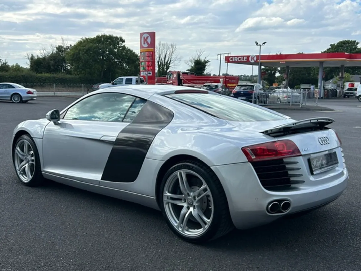 Audi R8 4.2 FSI 420BHP R-Tronic - Image 5