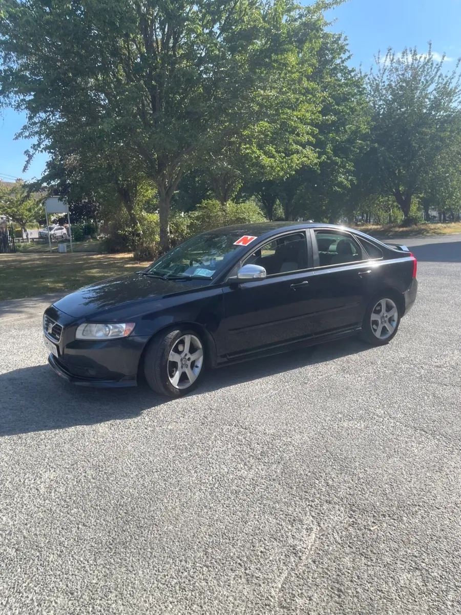 2010 Volvo s40 R-design Nctd + taxed - Image 2