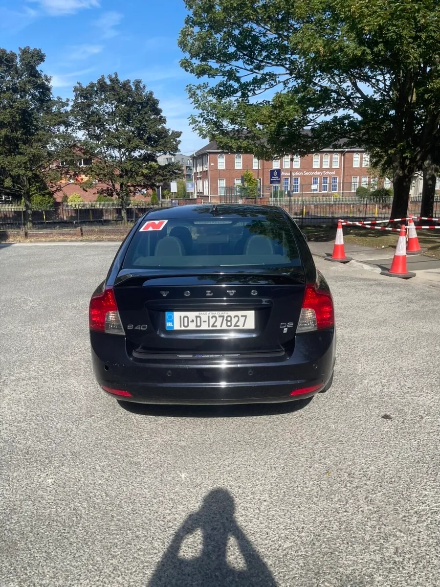 2010 Volvo s40 R-design Nctd + taxed - Image 4