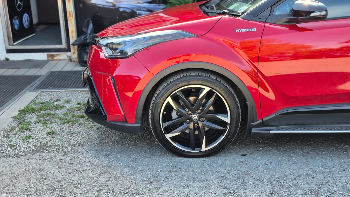 Toyota C-HR GR Sport 1.8 Hybrid Automatic 2021 - Image 3