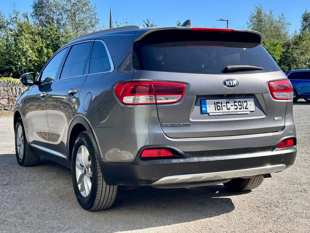 Kia Sorento 2016 Platinum 7 seater - Image 6