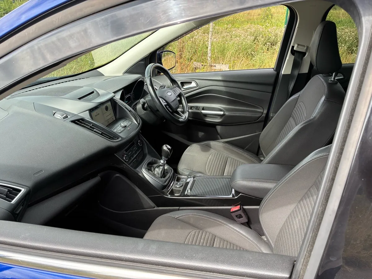 Ford Kuga 2018 Titanium - Image 5